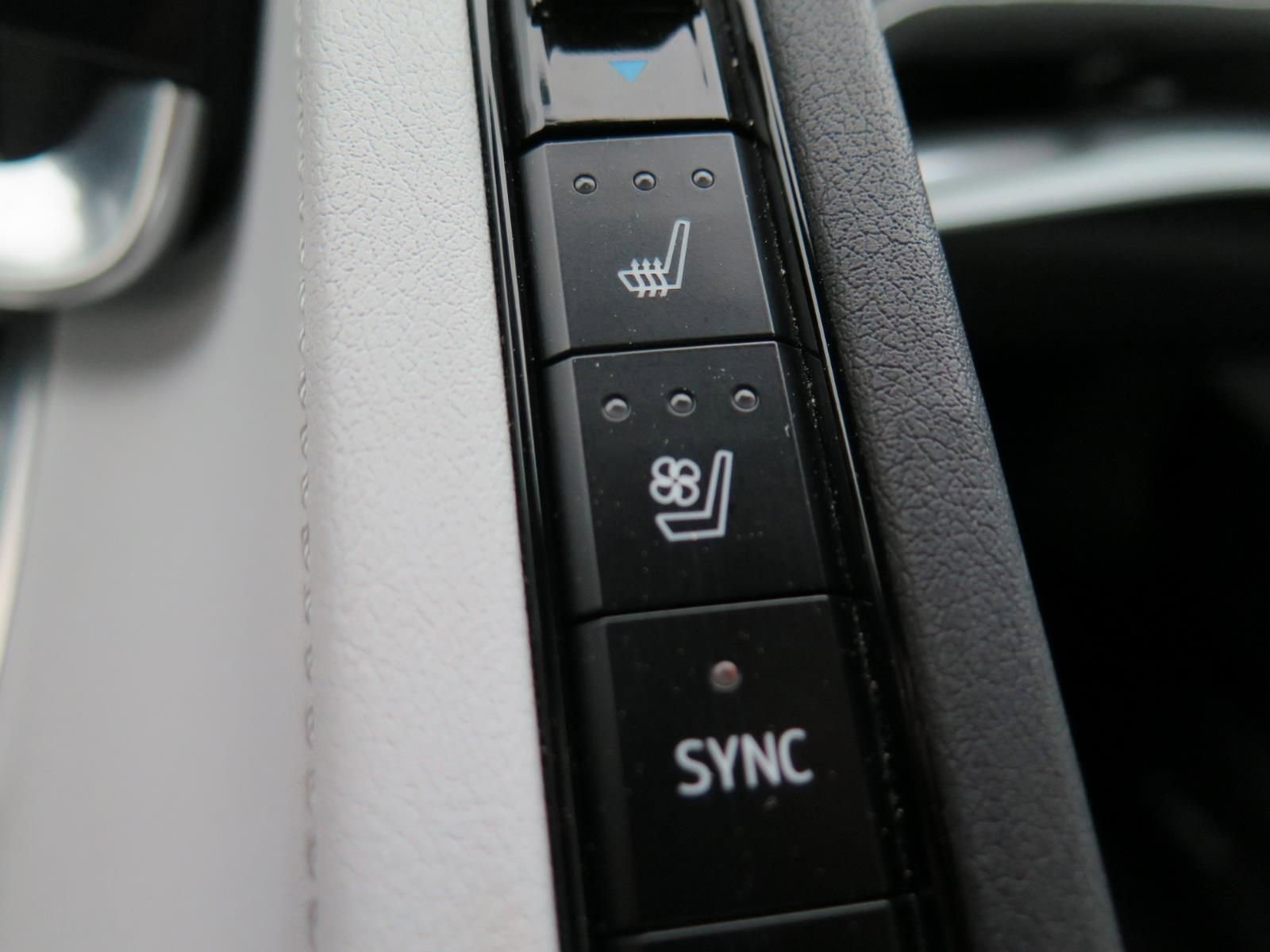 Used 2021 Chevrolet Corvette Stingray Preferred Conv w/ Z51 Performance Package image 15