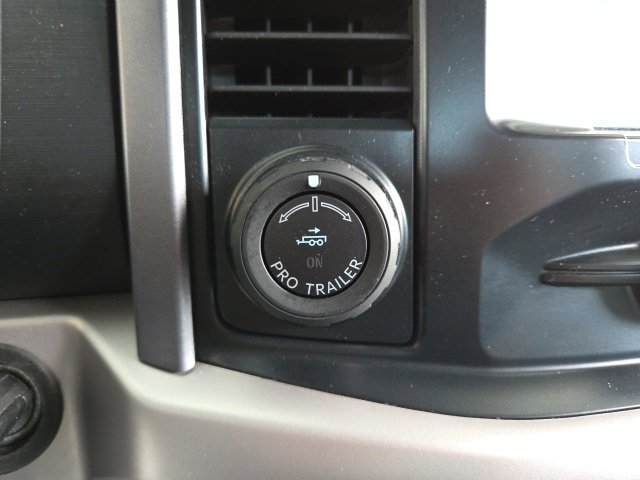 Used 2023 Ford F150 XLT w/ Trailer Tow Package image 10