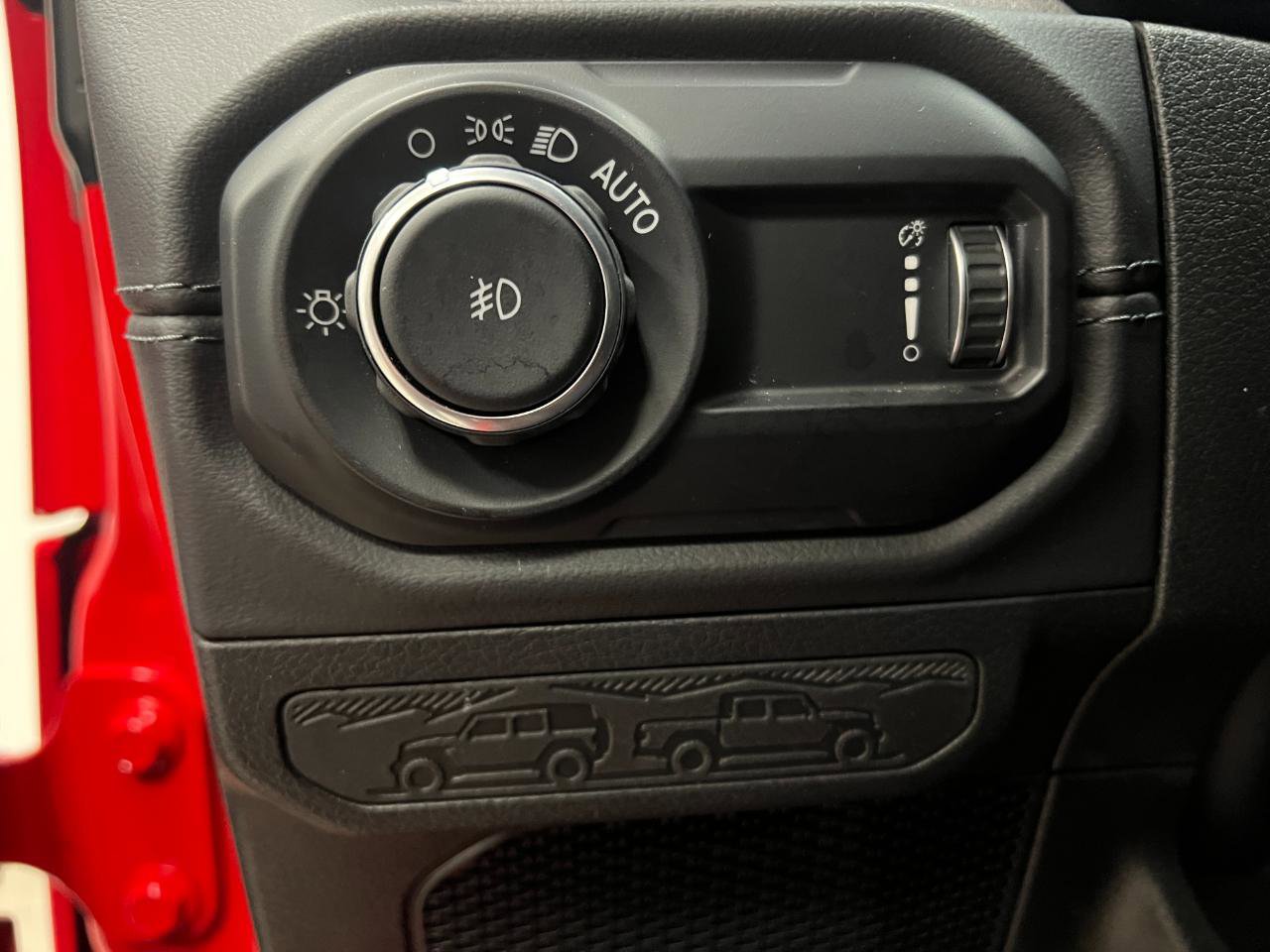 Used 2025 Jeep Wrangler Unlimited Sahara image 58