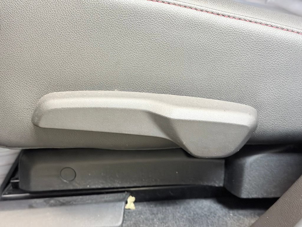 Used 2019 Chevrolet Blazer RS w/ LPO, Floor Liner Package FWD image 19