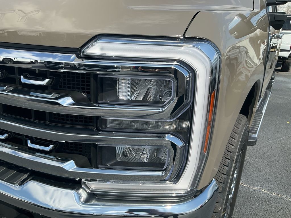 New 2026 Ford F250 Lariat w/ Chrome Package image 9