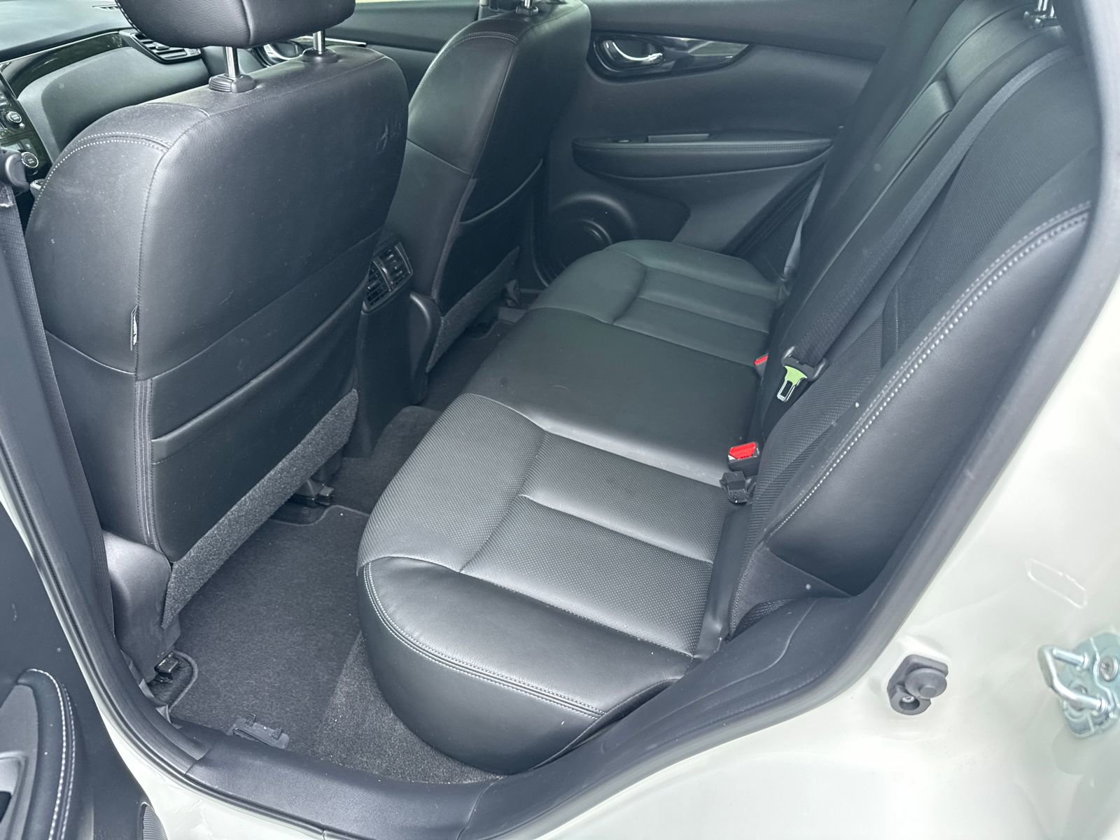 Used 2017 Nissan Rogue Sport SL w/ SL Premium Package FWD image 19