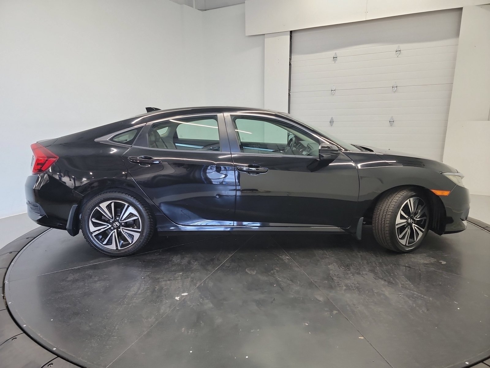 Used 2016 Honda Civic EX-L image 11