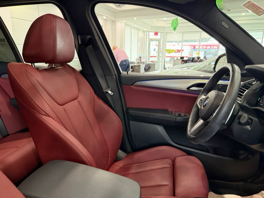 Used 2024 BMW X3 sDrive30i w/ M Sport Package RWD image 20