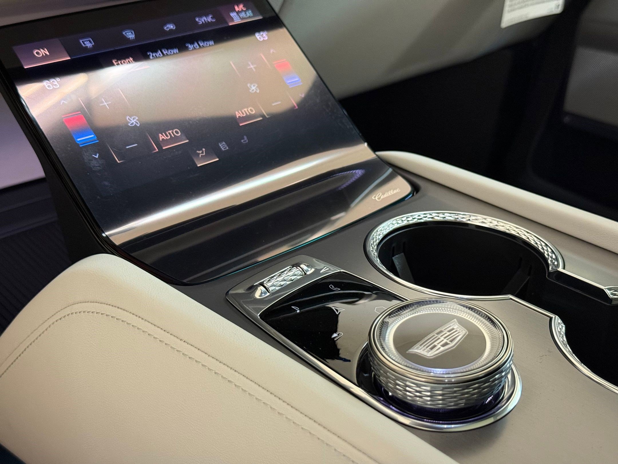 New 2026 Cadillac Vistiq Sport image 30
