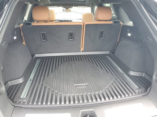 Used 2021 Cadillac XT5 Premium Luxury w/ LPO, Floor Liner Package FWD image 7