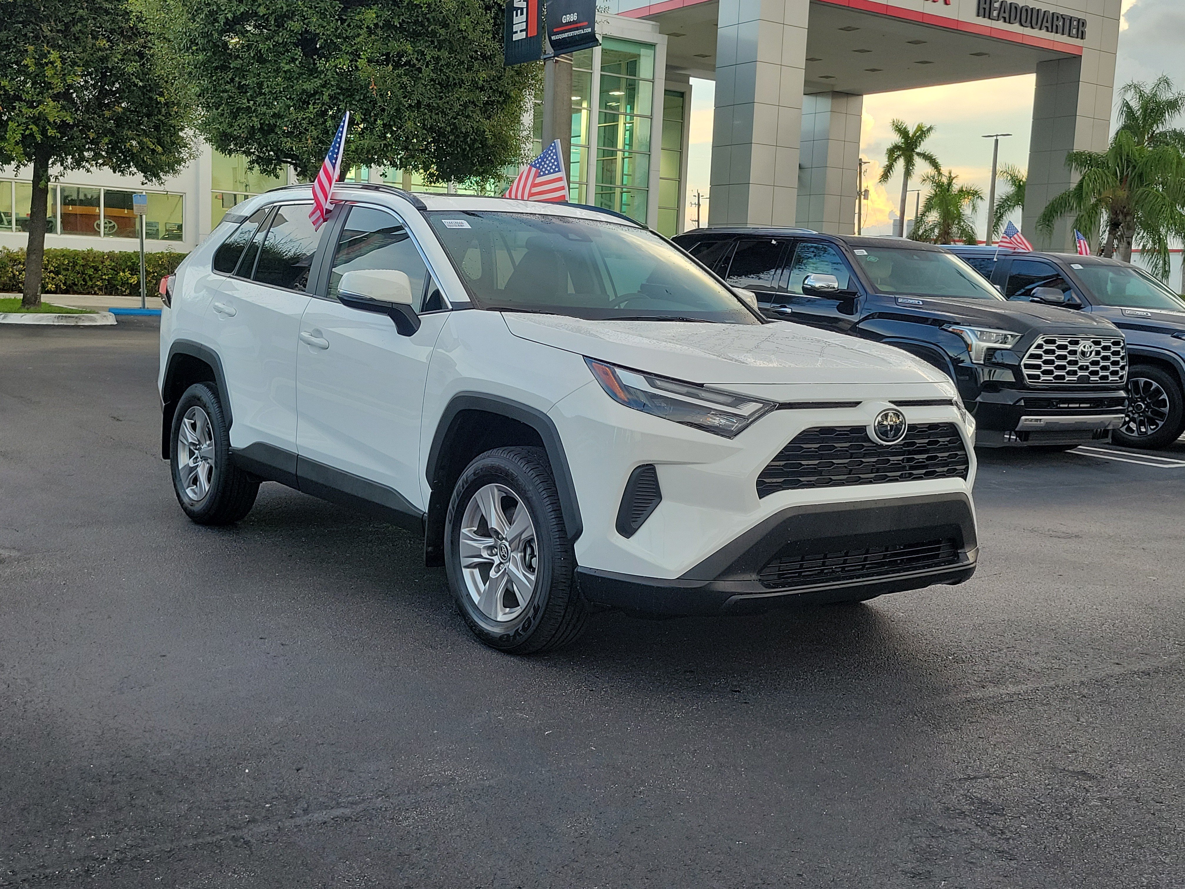Used 2025 Toyota RAV4 XLE w/ Convenience Package FWD image 2