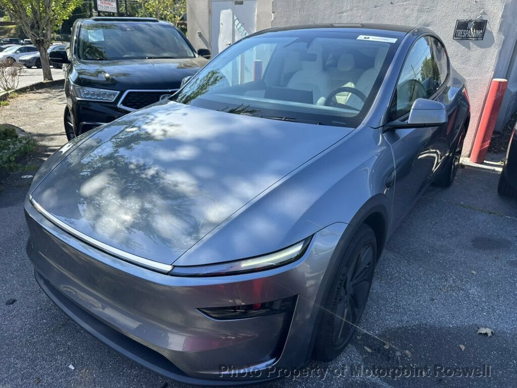 Used 2026 Tesla Model Y Long Range RWD image 10