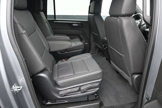 New 2026 Chevrolet Suburban LT w/ Comfort Package AWD/4WD image 28