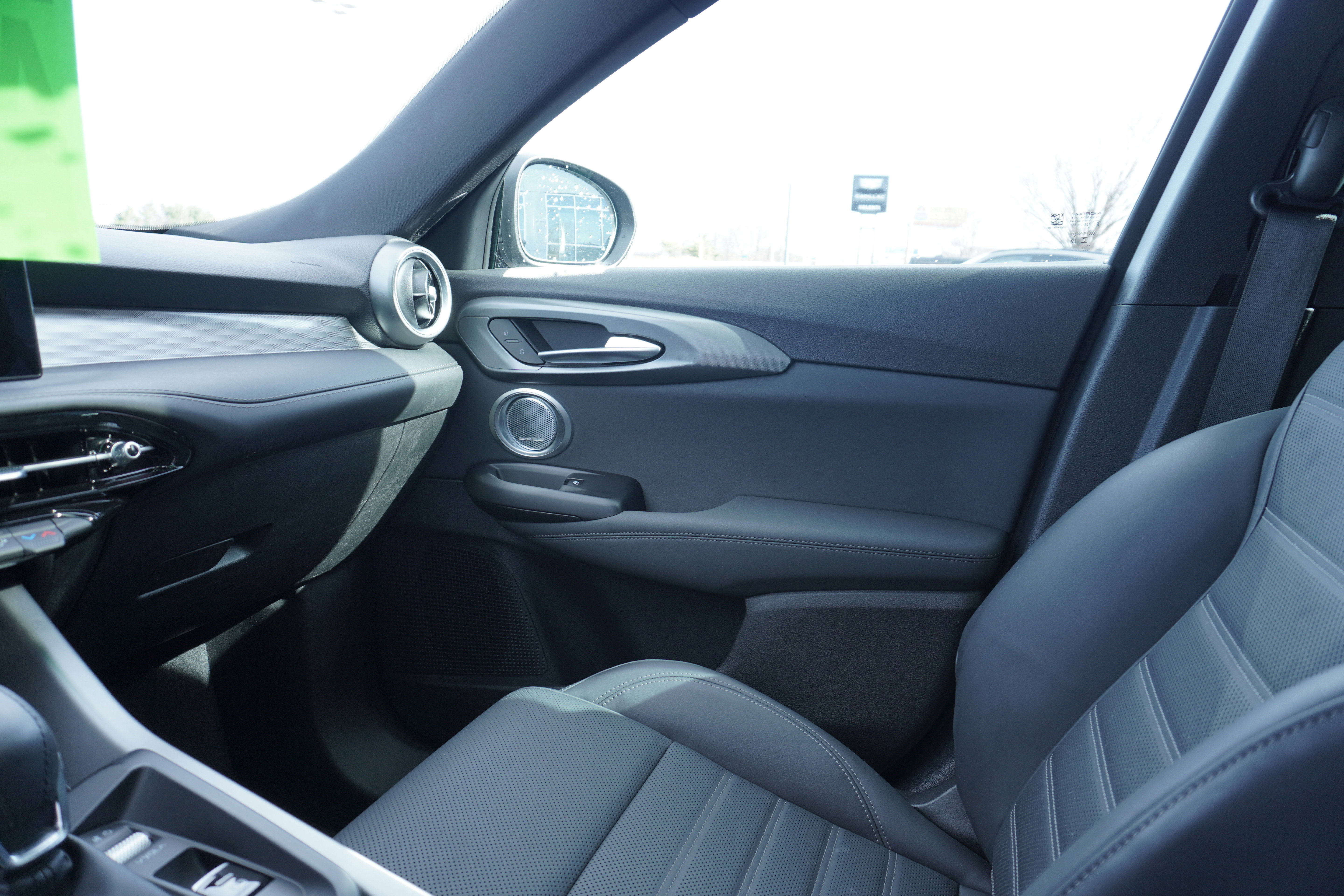 Used 2024 Alfa Romeo Tonale Ti image 16