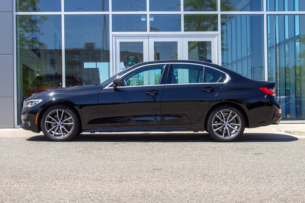 Used 2020 BMW 330i xDrive Sedan w/ Premium Package AWD/4WD image 5