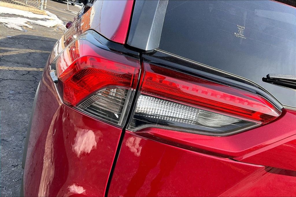 Used 2022 Toyota RAV4 XLE image 28