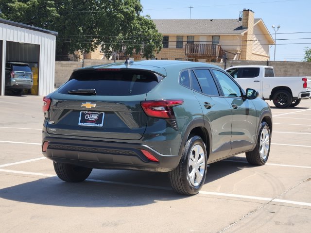 Used 2026 Chevrolet Trax LS FWD image 14