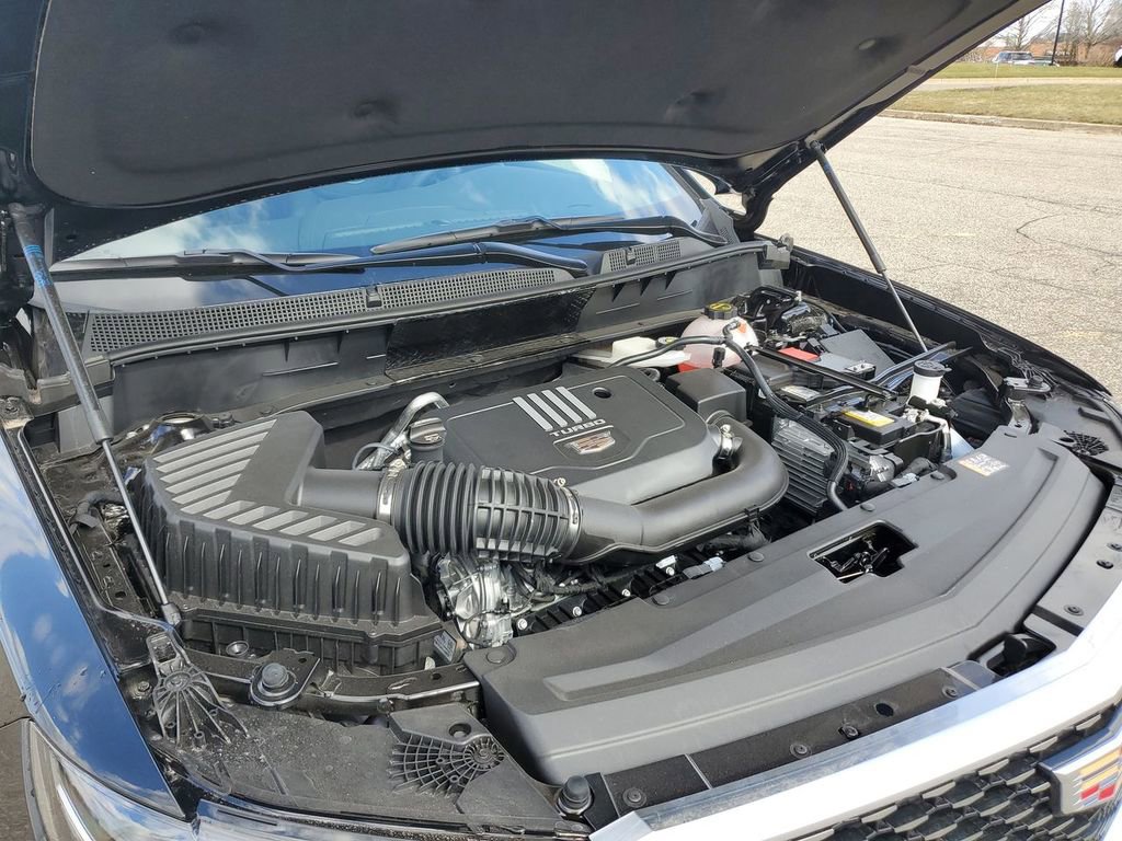 New 2025 Cadillac XT6 Luxury image 30