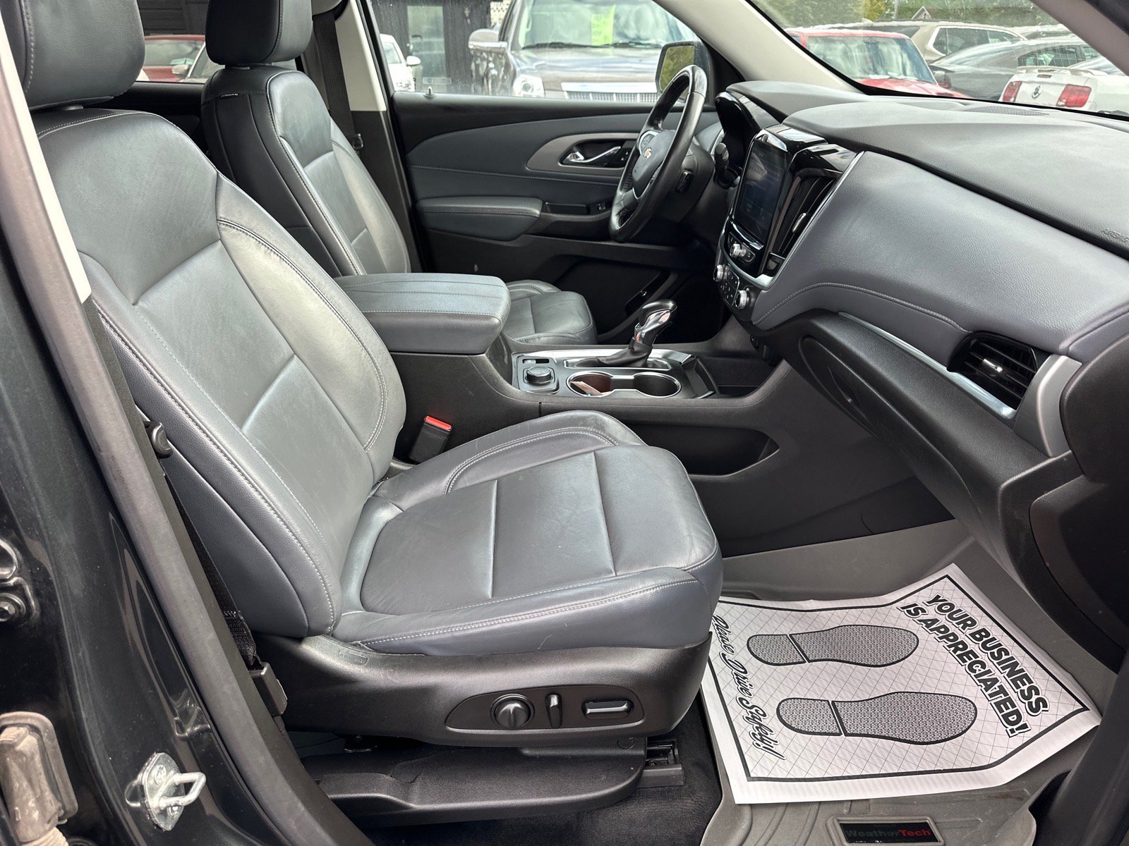 Used 2021 Chevrolet Traverse LT w/ LPO, 'HIT The Road' Package AWD/4WD image 23