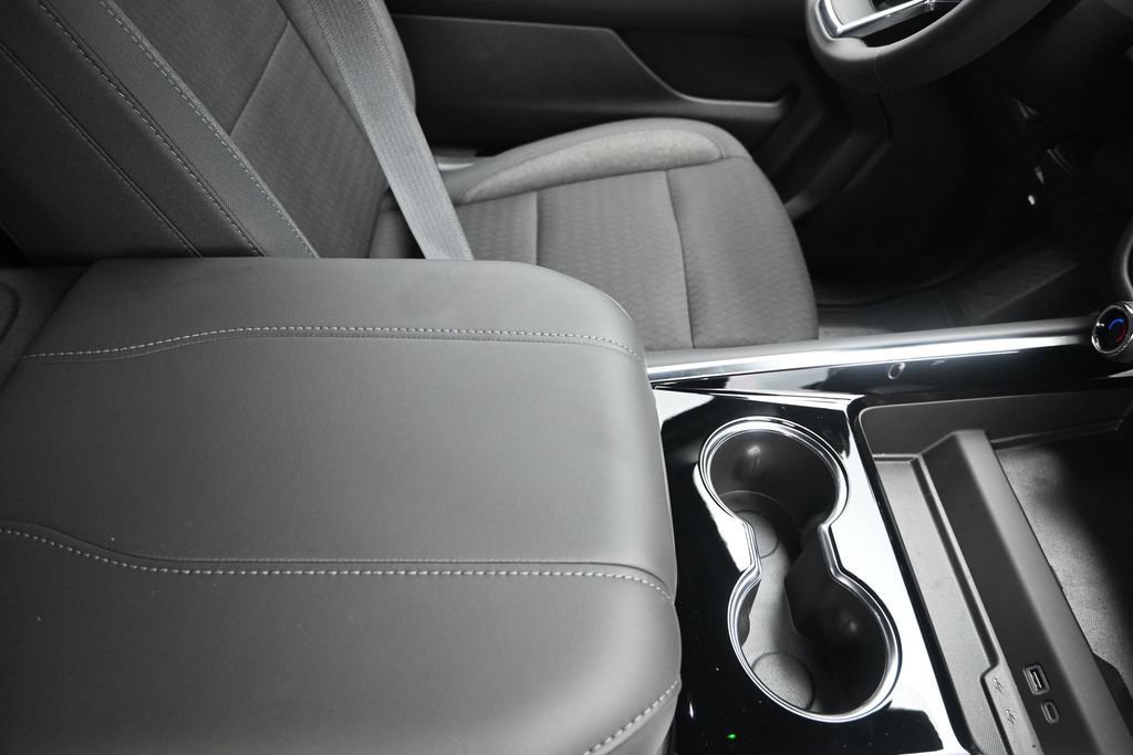 New 2026 Chevrolet Suburban LS RWD image 28