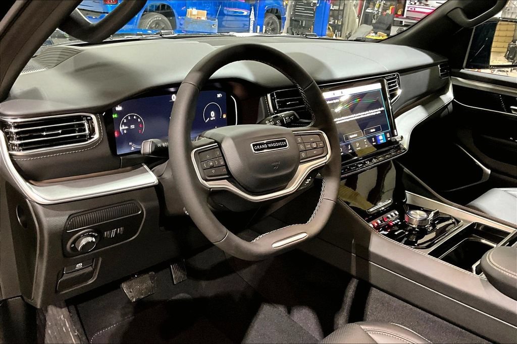 New 2026 Jeep Grand Wagoneer L Limited AWD/4WD image 6