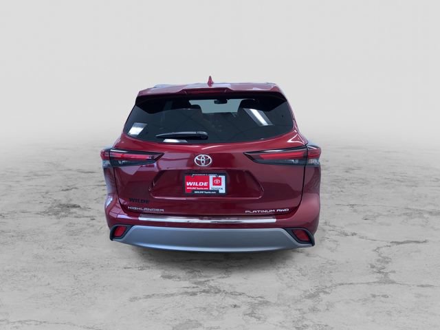 New 2026 Toyota Highlander Platinum image 8