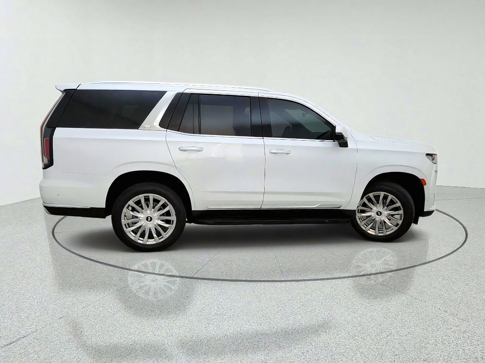Used 2024 Cadillac Escalade Premium Luxury AWD/4WD image 7