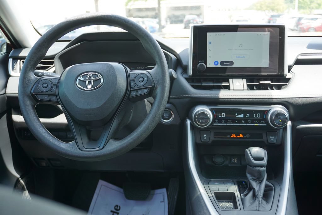 Used 2025 Toyota RAV4 XLE w/ Convenience Package FWD image 30