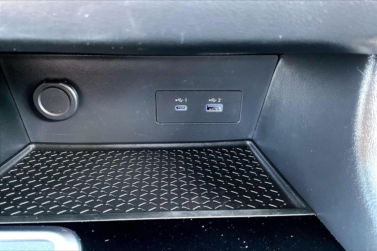 Used 2024 Nissan Pathfinder SV AWD/4WD image 17