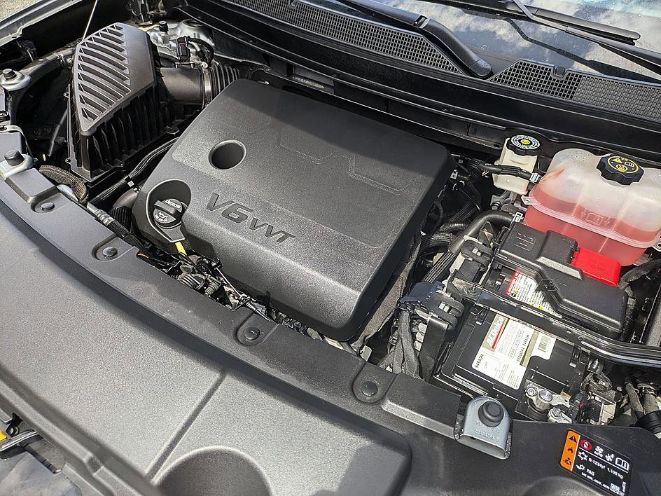 Used 2023 Chevrolet Traverse RS image 41