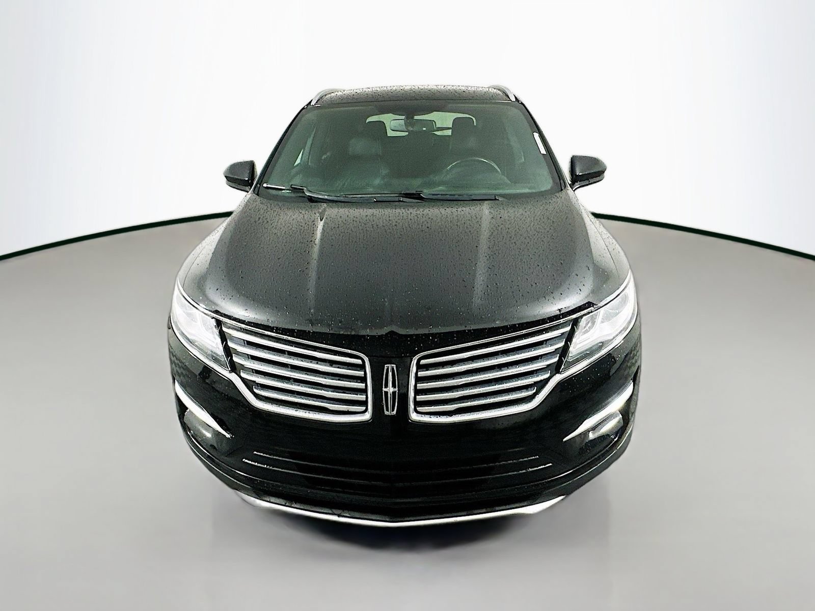 Used 2018 Lincoln MKC Premiere FWD image 2