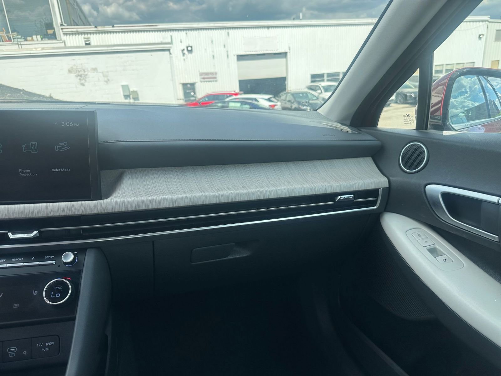 Used 2025 Hyundai Sonata SEL FWD image 35