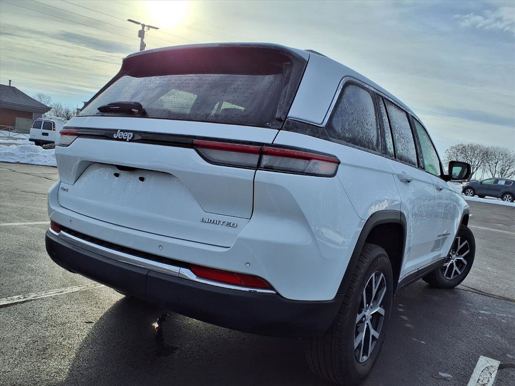 Used 2024 Jeep Grand Cherokee Limited image 32