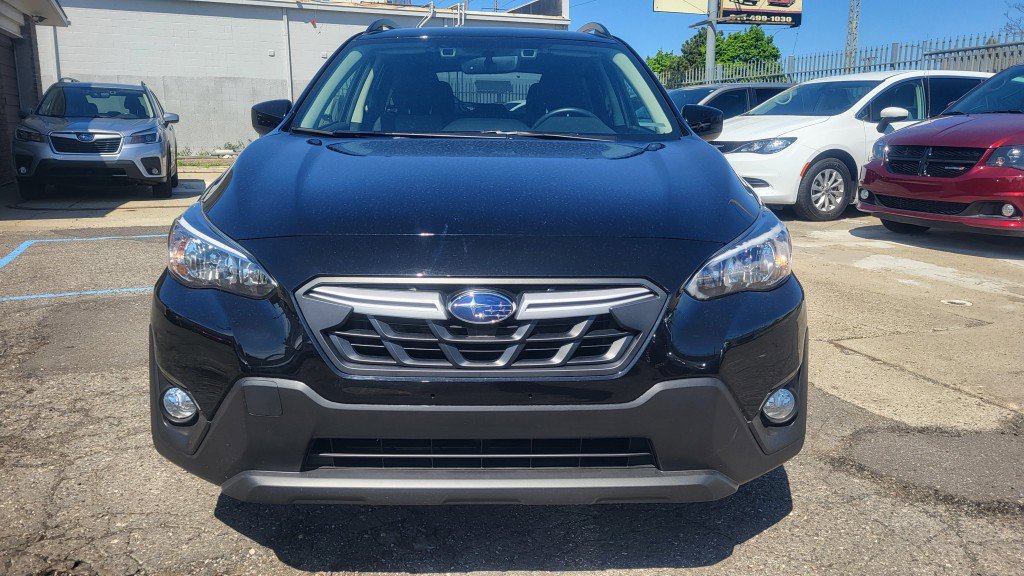 Used 2023 Subaru Crosstrek 2.0i Premium image 4