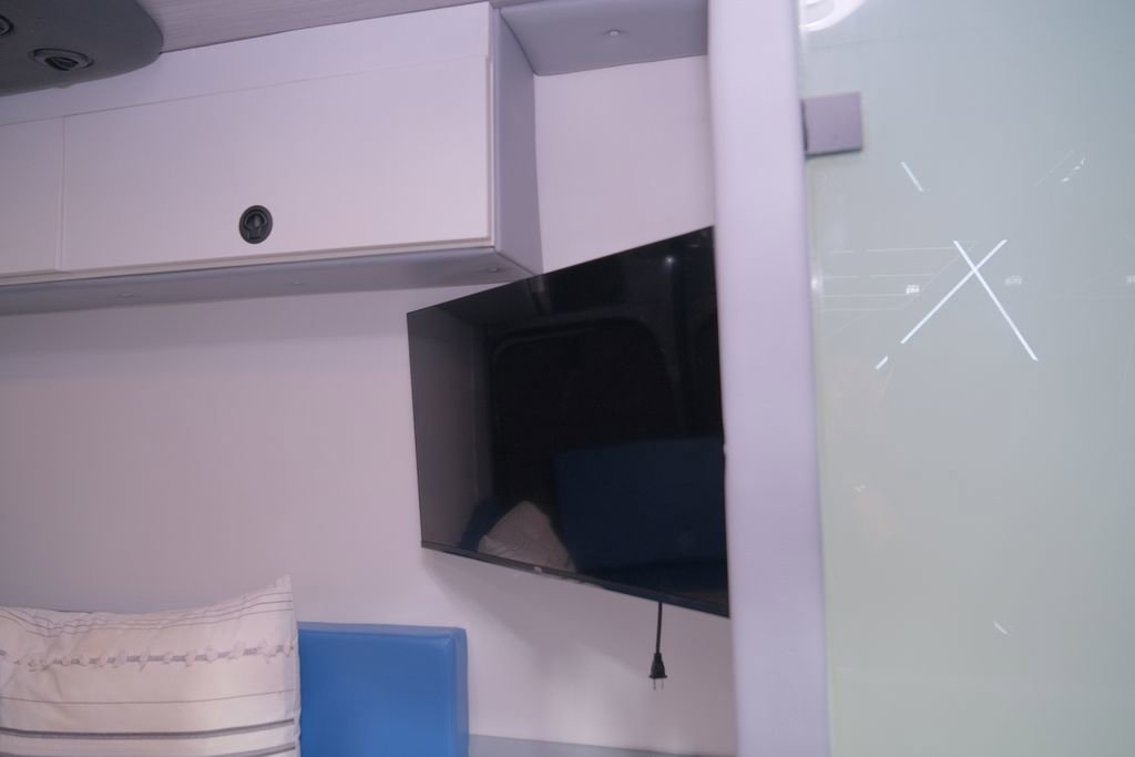 Used 2021 Mercedes-Benz Sprinter 2500 image 50