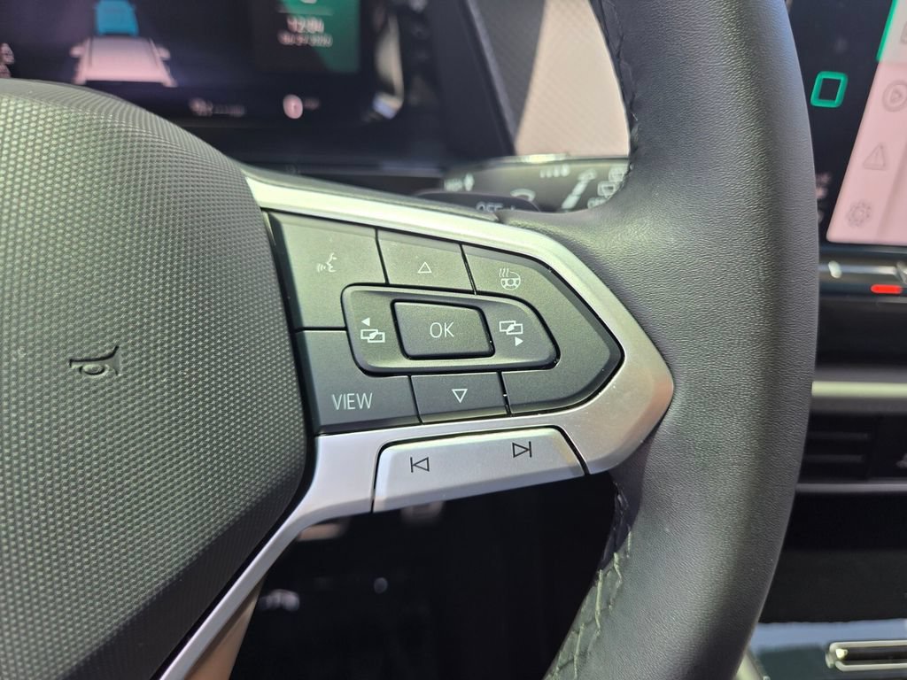Used 2024 Volkswagen Atlas Peak Edition SEL AWD/4WD image 25