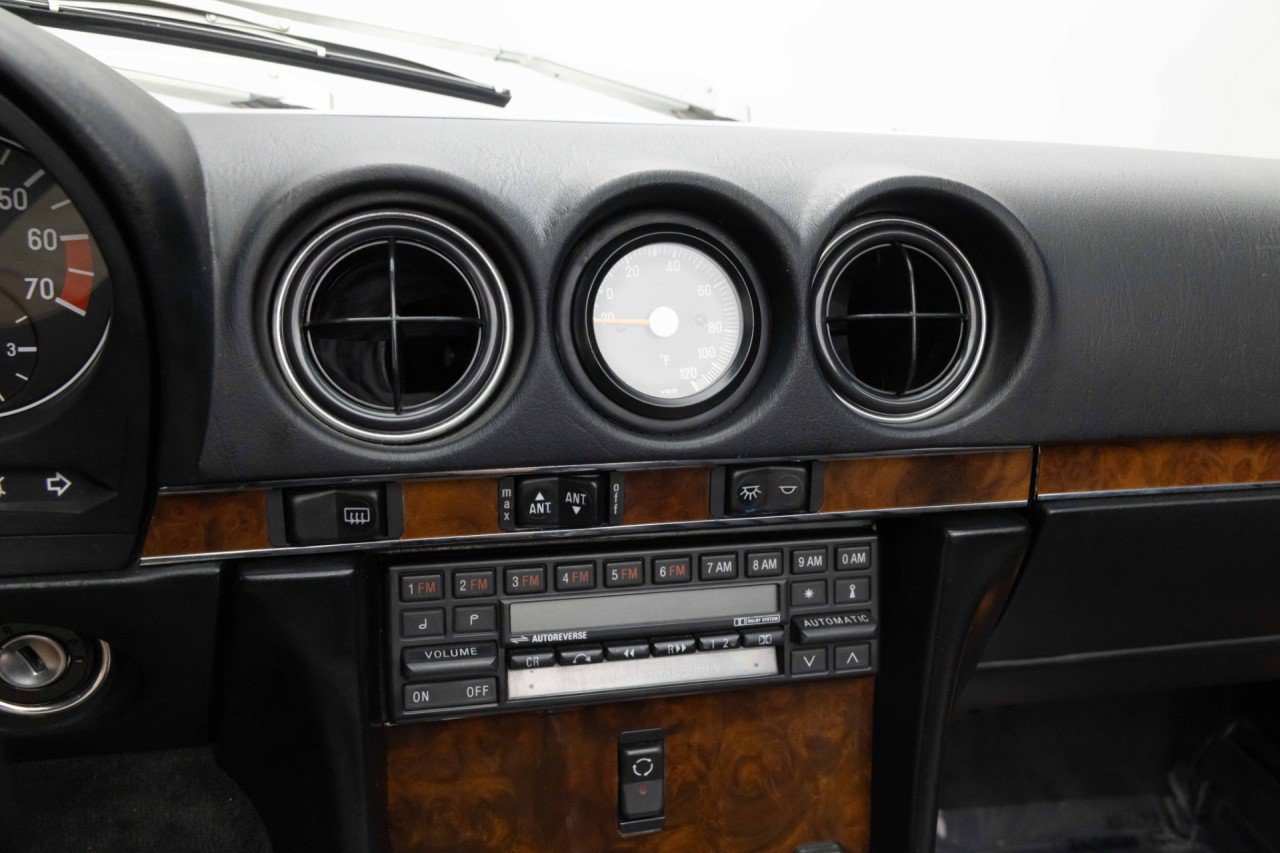 Used 1987 Mercedes-Benz 560 SL image 28