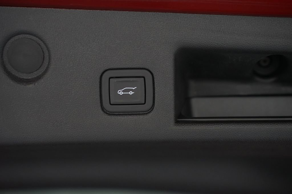 Used 2023 Chevrolet Equinox RS w/ RS Leather Package image 35