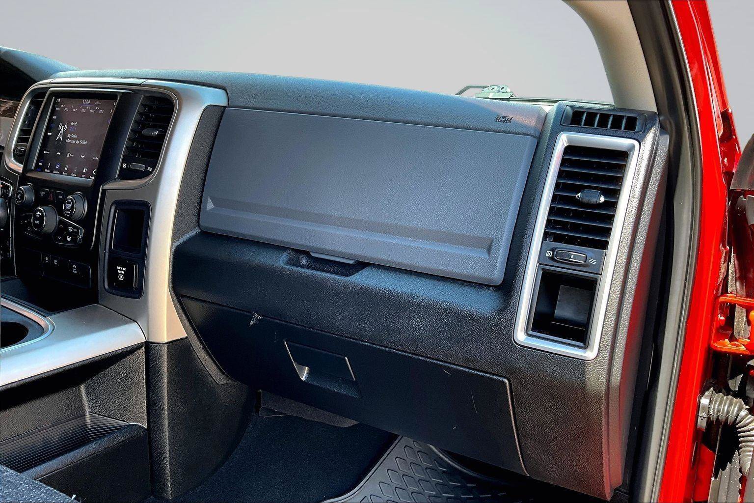 Used 2019 RAM 1500 Classic Warlock AWD/4WD image 18