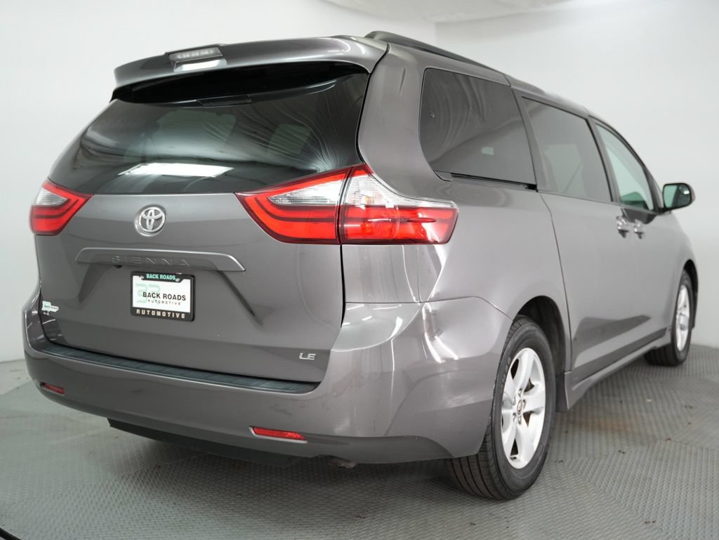 Used 2020 Toyota Sienna LE FWD image 9