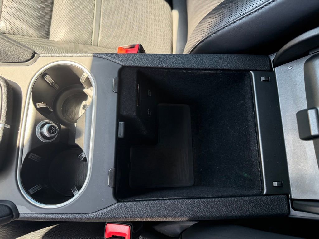 Used 2022 Porsche Cayenne S Platinum image 25