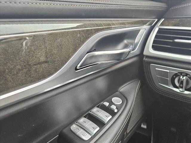 Used 2018 BMW 750i xDrive image 23