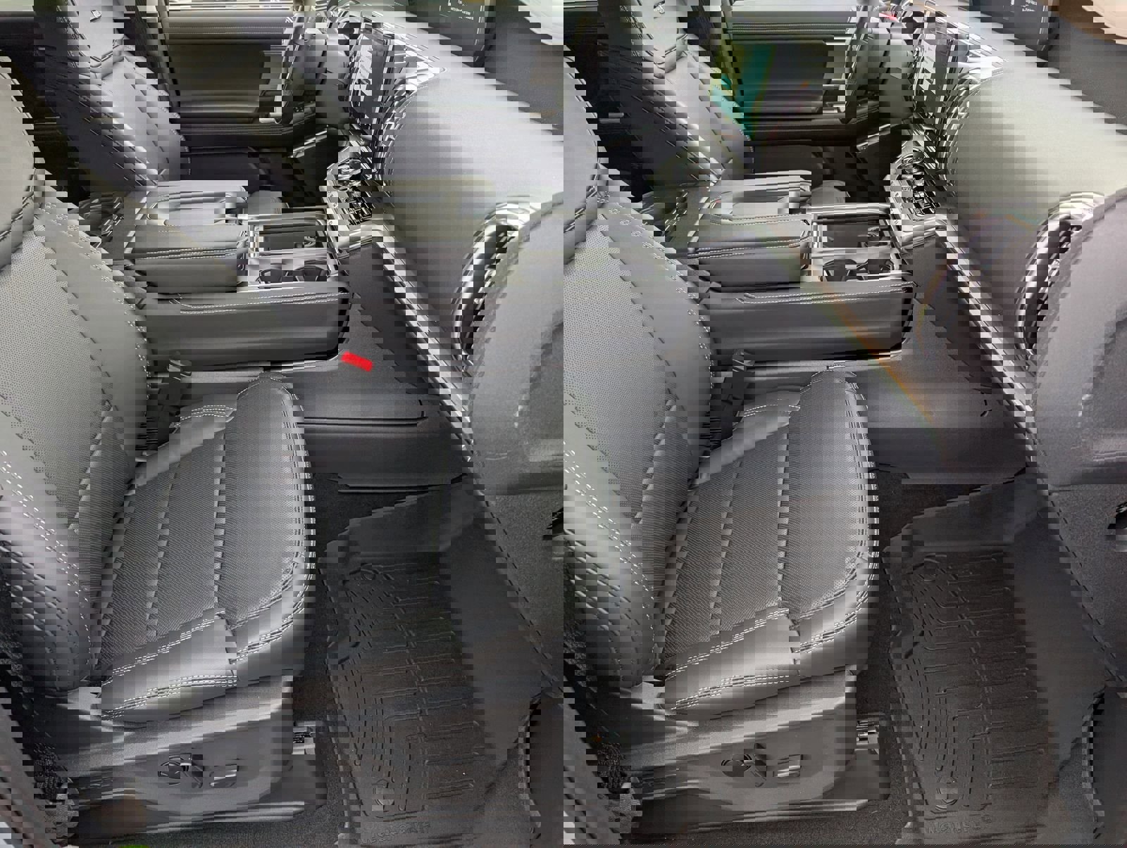 New 2025 Ford Expedition Max Platinum w/ Driver's Package image 28