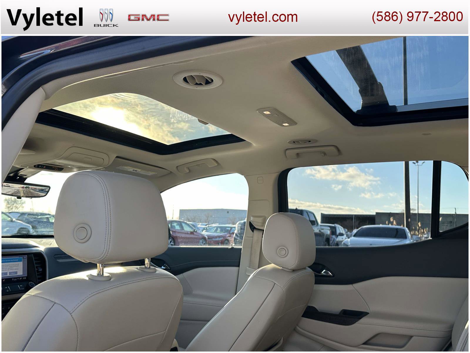 Used 2023 GMC Acadia Denali w/ Denali Technology Package image 15