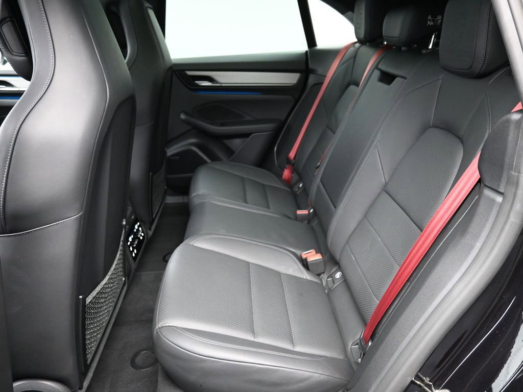 Certified 2025 Porsche Macan 4S Electric image 10