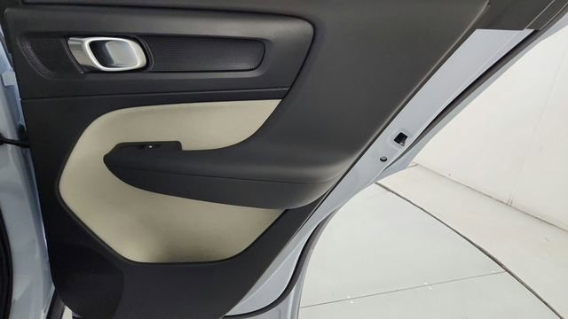 Certified 2026 Volvo XC40 B5 Plus w/ Protection Package Premier AWD/4WD image 48