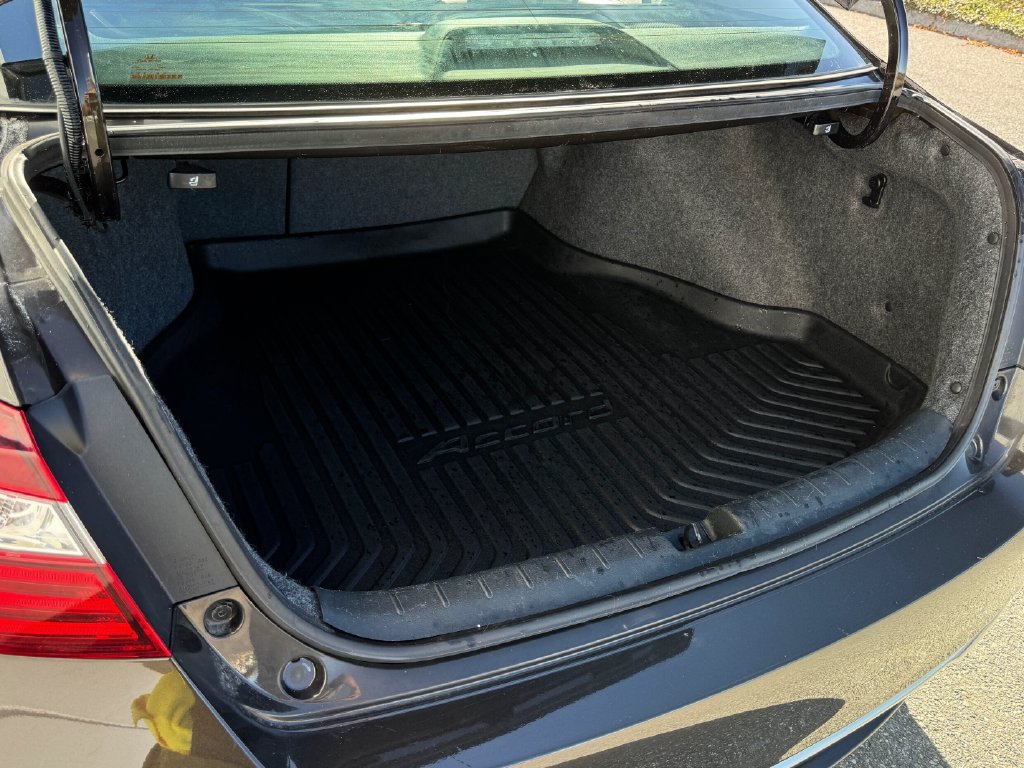 Used 2016 Honda Accord EX-L image 22