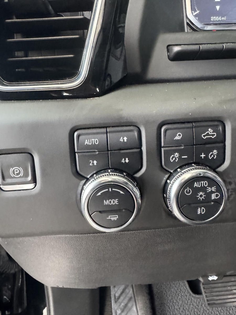 Used 2024 GMC Sierra 1500 Denali w/ Denali Reserve Package AWD/4WD image 13