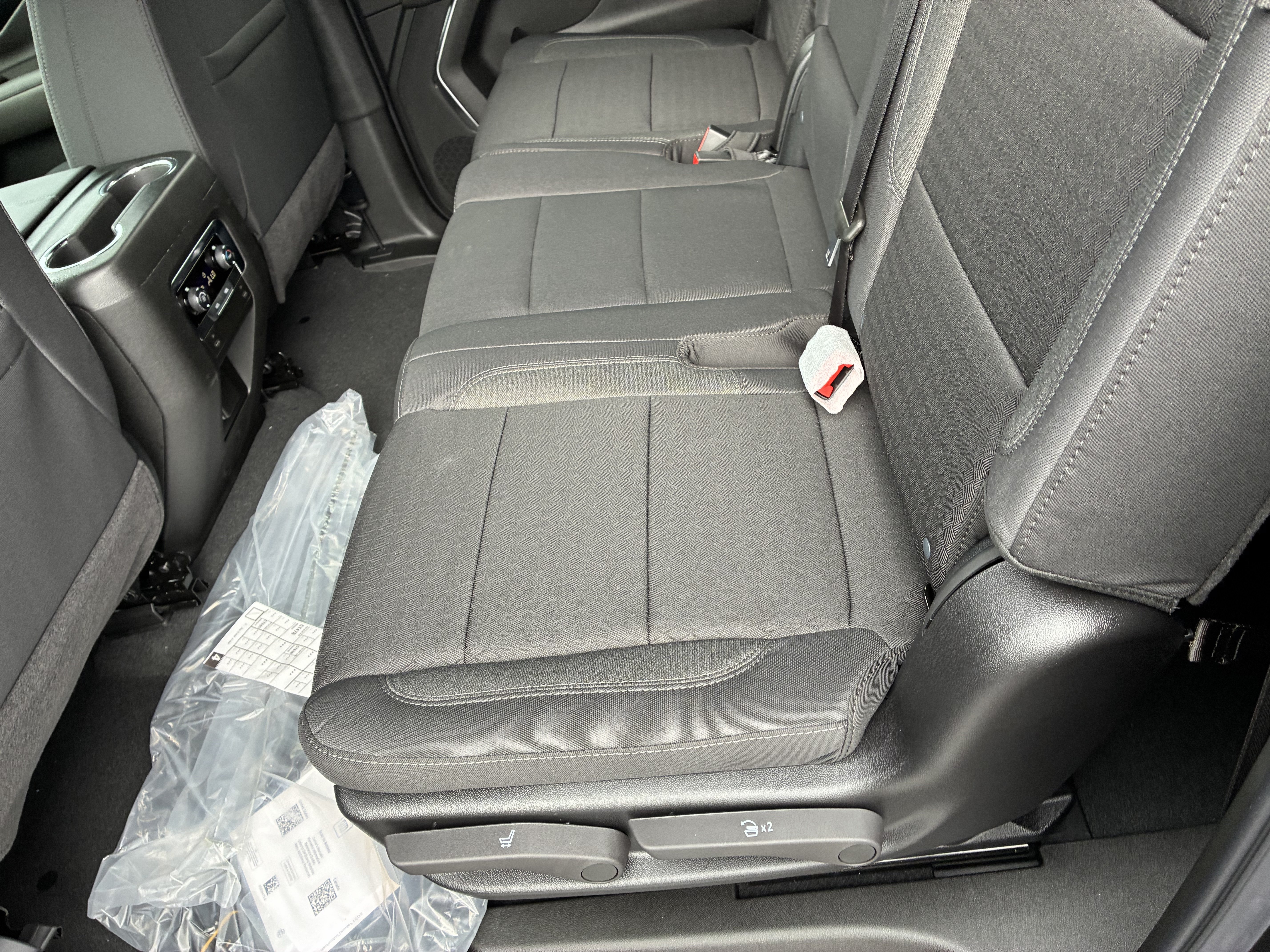 New 2027 Chevrolet Suburban LS w/ Max Trailering Package RWD image 12