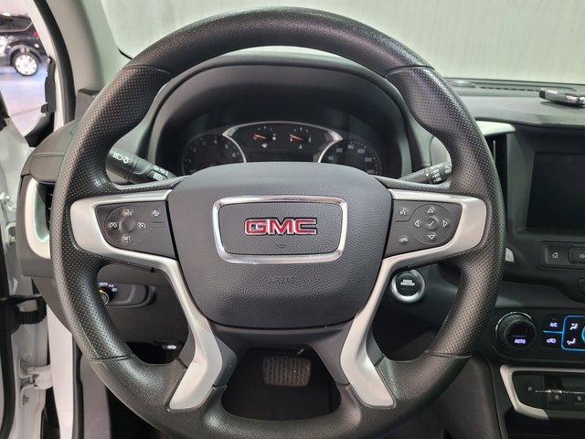Used 2023 GMC Terrain SLE image 27