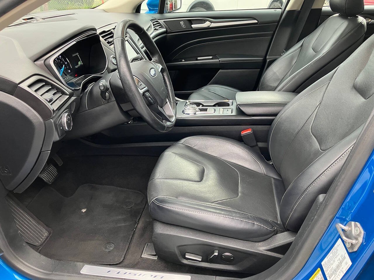 Used 2019 Ford Fusion Titanium FWD image 13