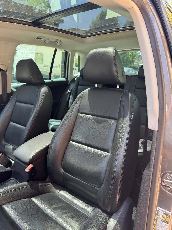 Used 2009 Volkswagen Tiguan S FWD image 18
