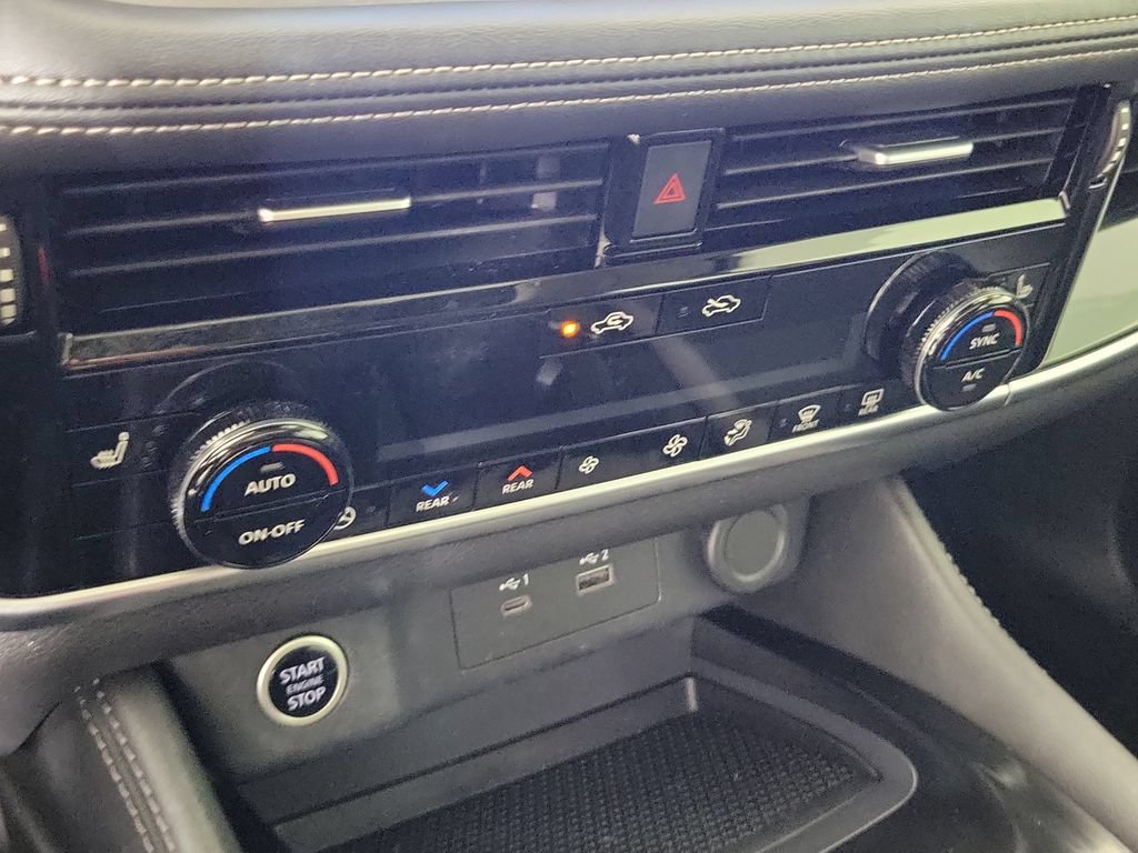 Used 2023 Nissan Rogue SL w/ SL Premium Package FWD image 30