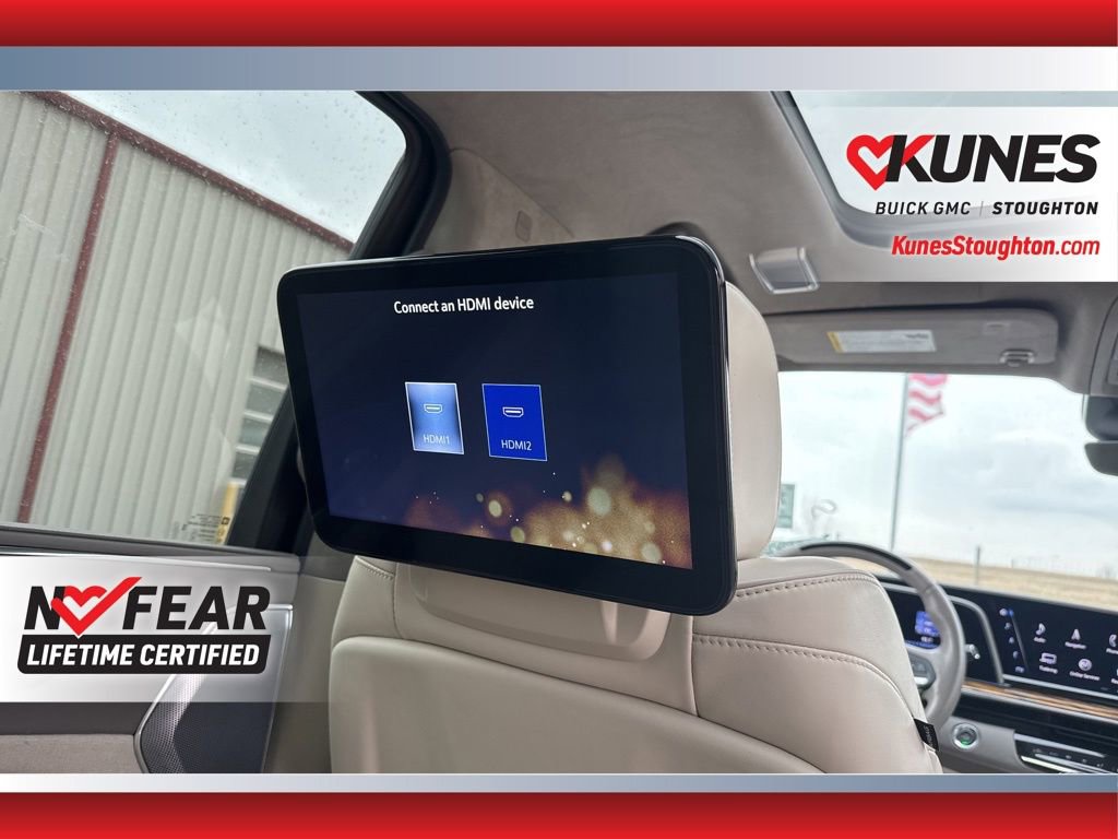 Used 2023 Cadillac Escalade Premium Luxury Platinum w/ Heavy-Duty Trailer Package AWD/4WD image 30